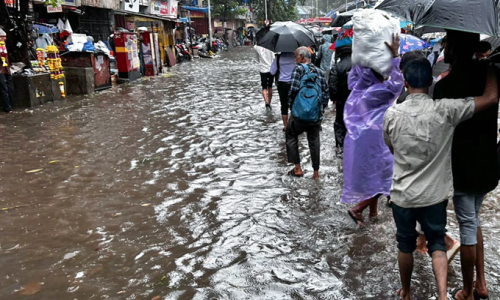 मुंबई में जलजमाव के कारण चार ‘मिनी पंपिंग स्टेशन’ संचालकों पर दस-दस लाख रुपये का जुर्माना