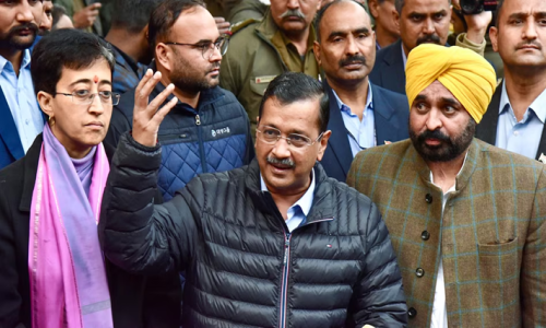 अरविंद केजरीवाल की राजनीतिक चुप्पी: दिल्ली से पंजाब तक की यात्रा