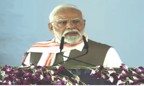 गरीबों की जमीन लूटी... नाम लिए बिना लालू पर बरसे पीएम मोदी
